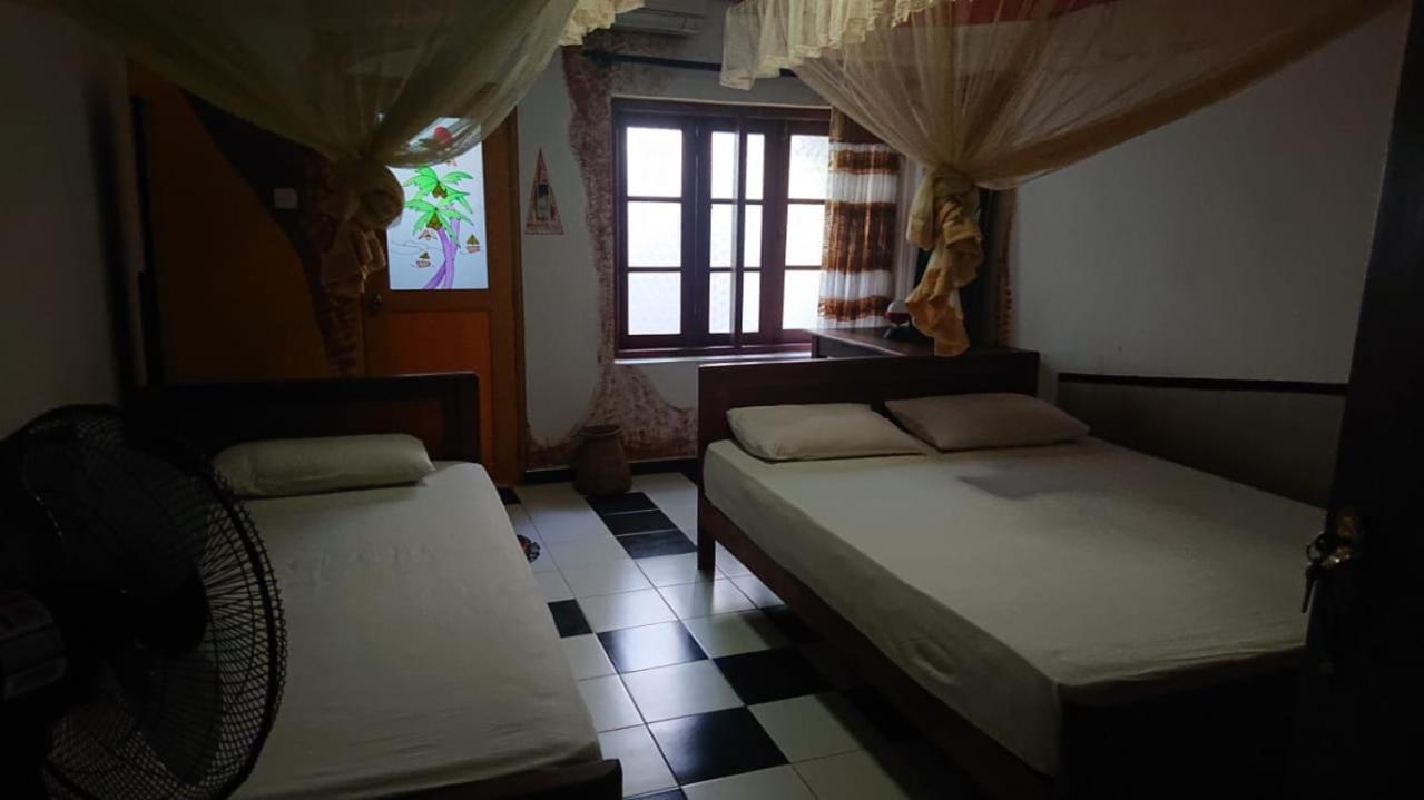 Leopard City Hostel Yala Tissamaharama Exterior photo
