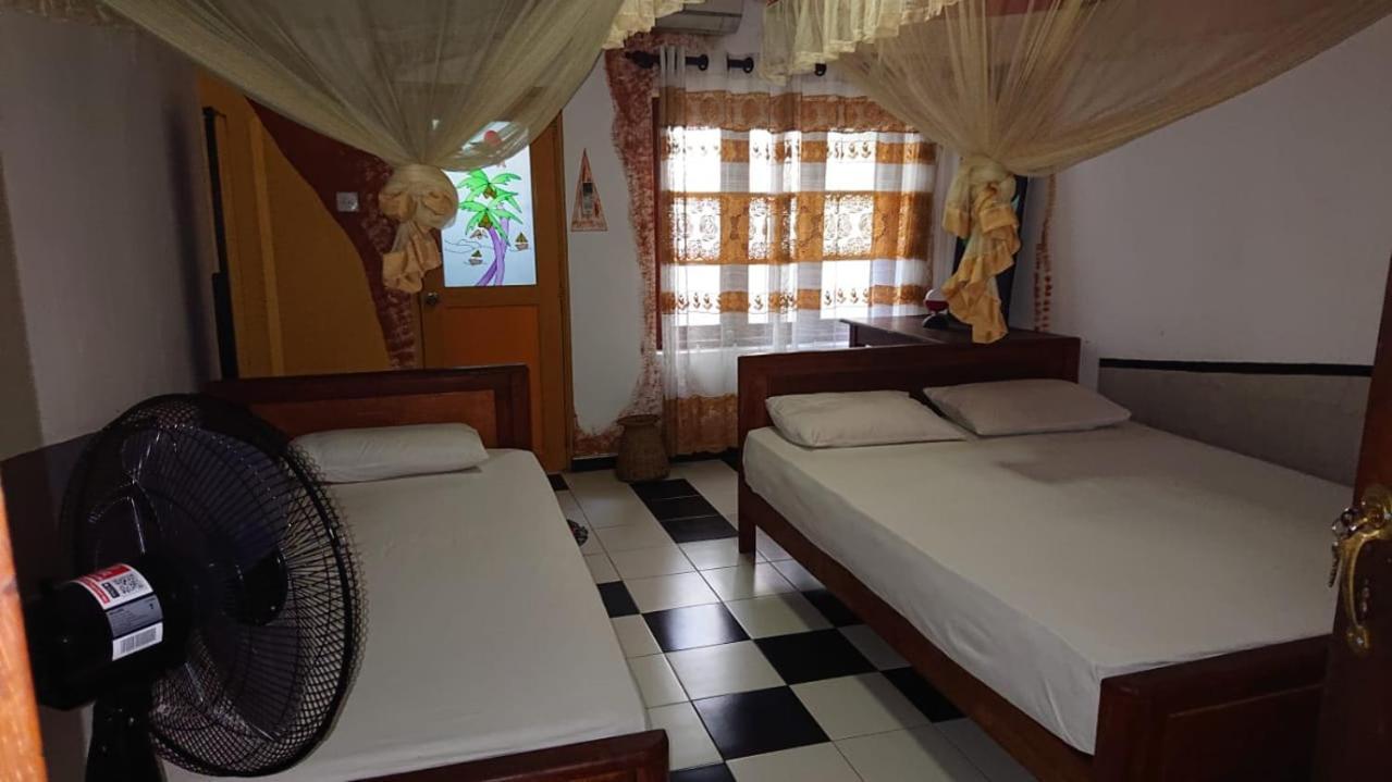 Leopard City Hostel Yala Tissamaharama Exterior photo